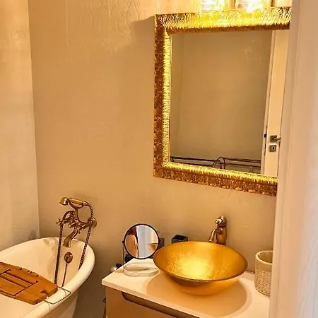 Reyna Beach Front Luxury Apartment Constanta